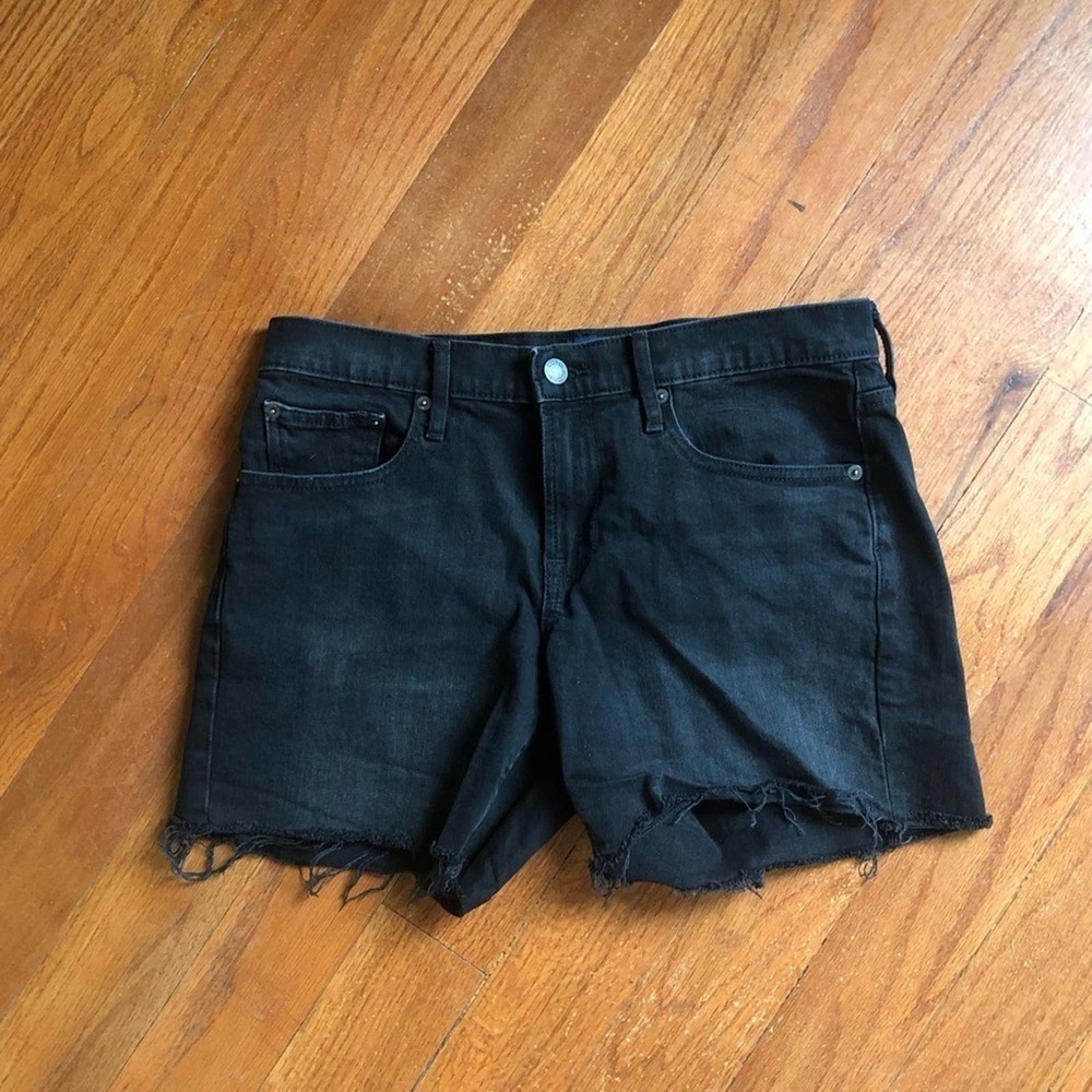 Gap Black Cutoff 5” Short Size 28